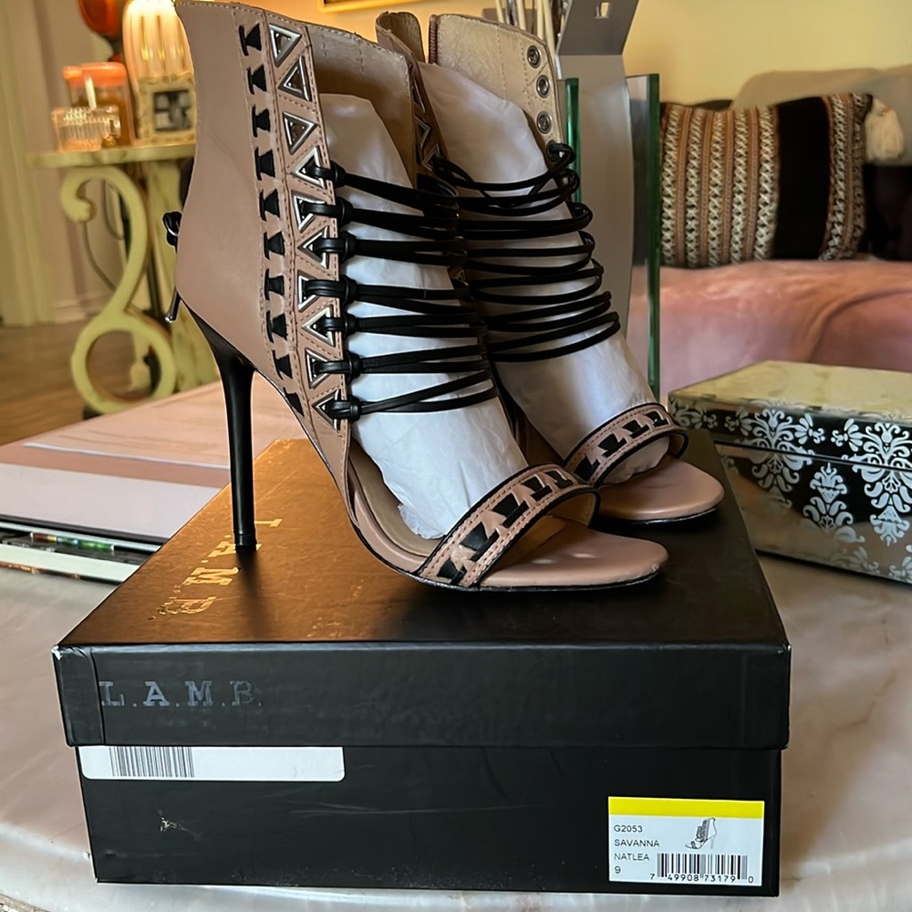 L.A.M.B Savanna size9